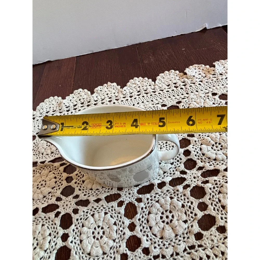 Kate‎ Spade New York Lenox Bonnabel Place Creamer White Paisley Silver Trim USA